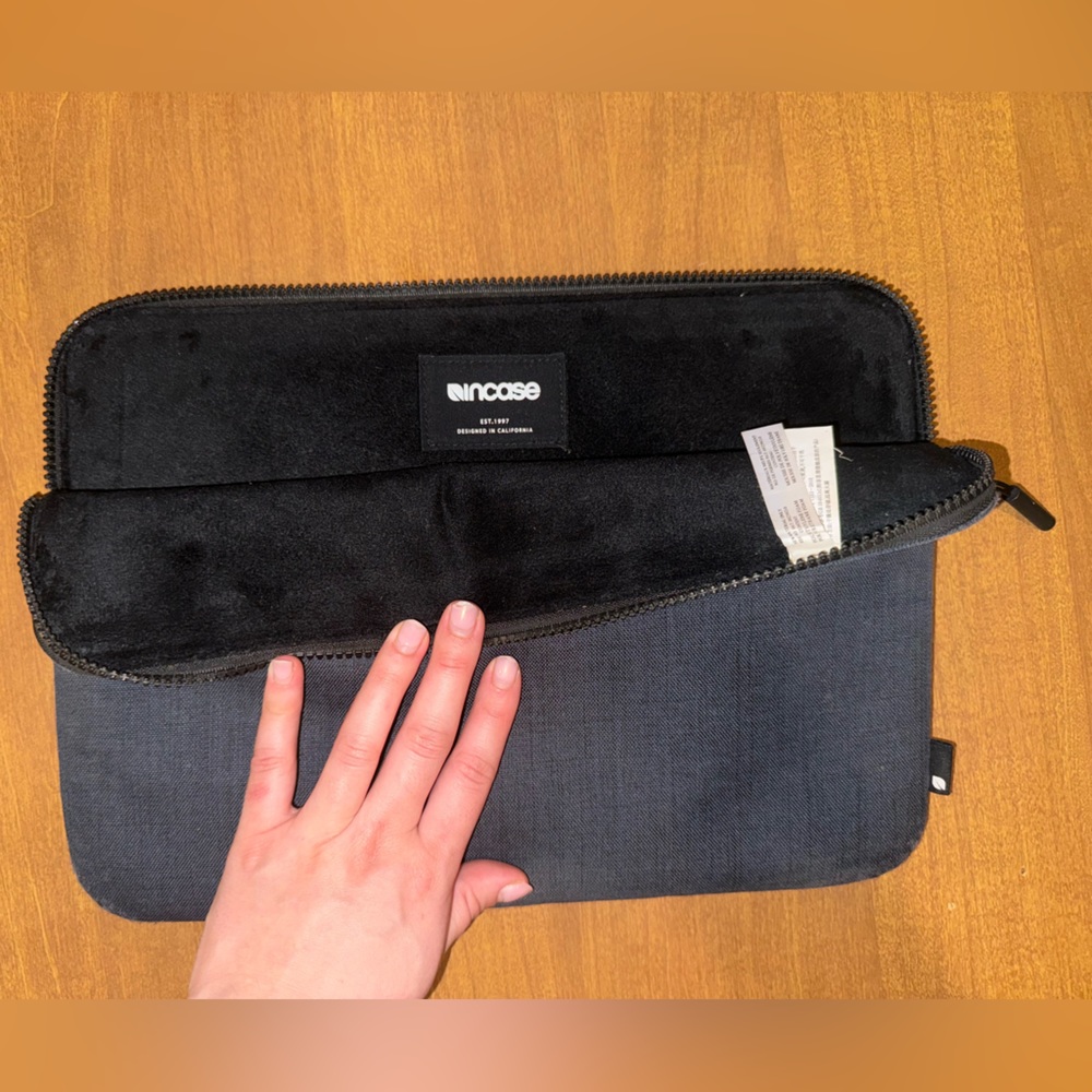 Incase Laptop Sleeve